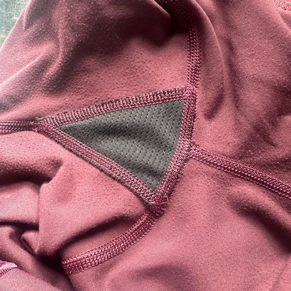 Athleta Transcend Stash High Rise Legging Small Burgundy Maroon Spiced Cabernet - Picture 8 of 9